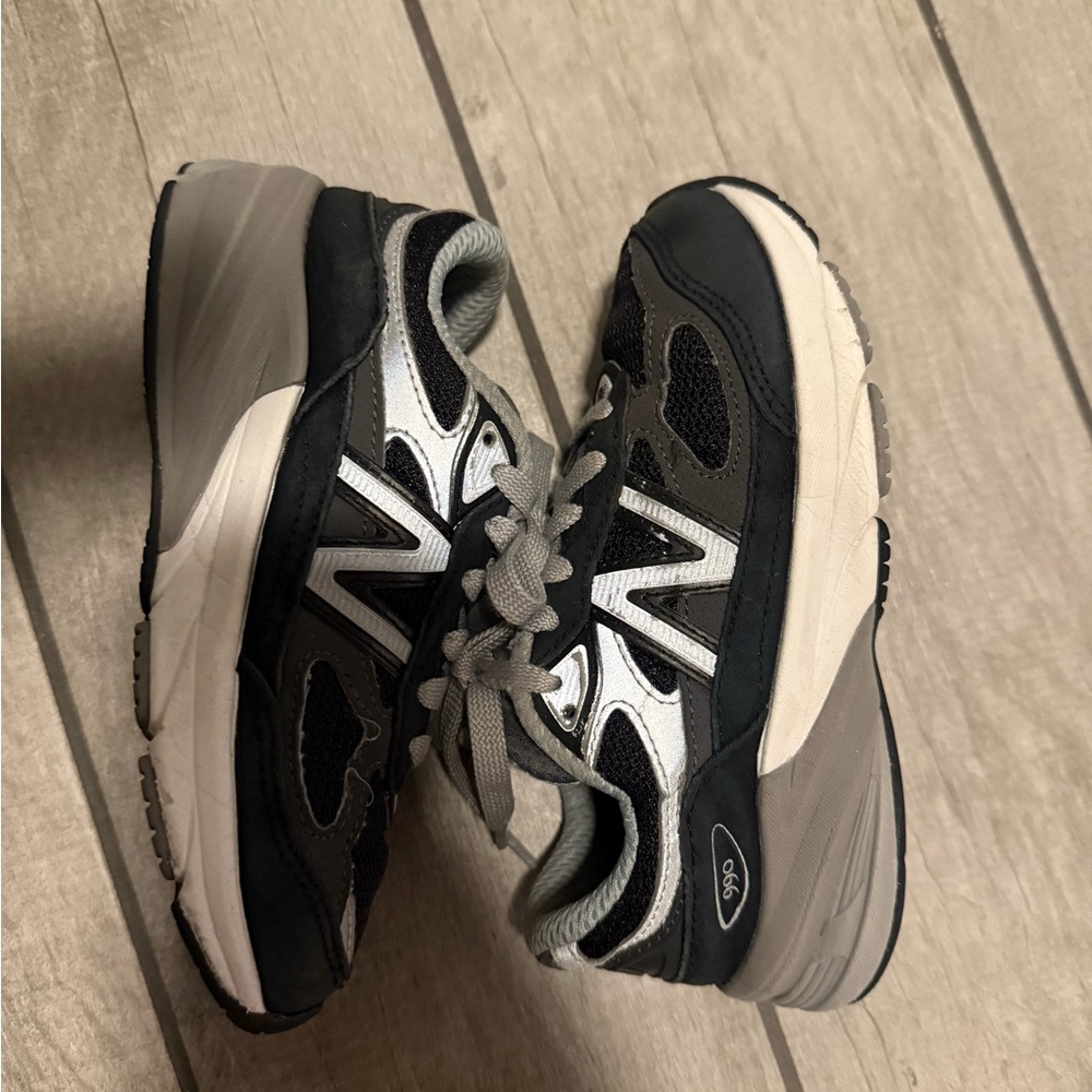 Kids New Balance 990v6 Black Gray White Athletic Sneakers